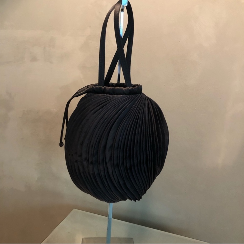 Valentino Garavani RARE This is a collector’s piece bag and black tie events